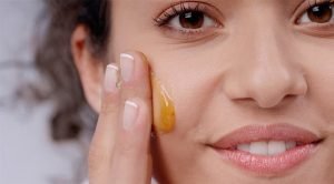 Wash Face With Only Honey for Two Weeks